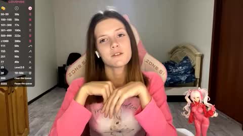 Lucy online show from September 22, 2025, 3:14 pm