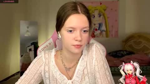 Lucy online show from November 4, 2025, 12:15 pm