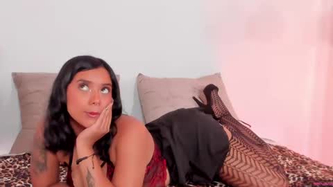 Regina  online show from September 15, 2025, 3:28 am