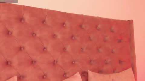 Regina  online show from November 24, 2025, 10:42 pm