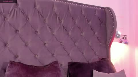 Regina  online show from January 9, 2026, 10:22 pm