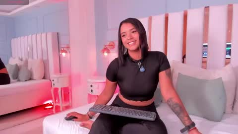 Snapshot of regina_noctixx chatting on May 29, 2026, 1:31 pm Regina online show from May 29, 2026, 1:31 pm