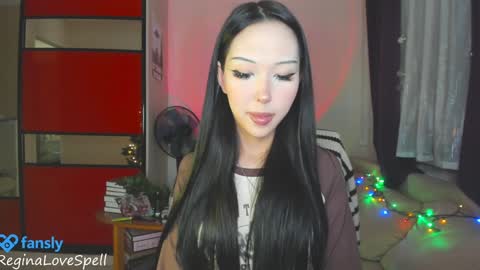 Snapshot of reginainspace chatting on December 30, 2024, 1:15 am  Regina online show from December 30, 2024, 1:15 am