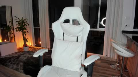  REICHEL  online show from January 27, 2025, 9:13 am