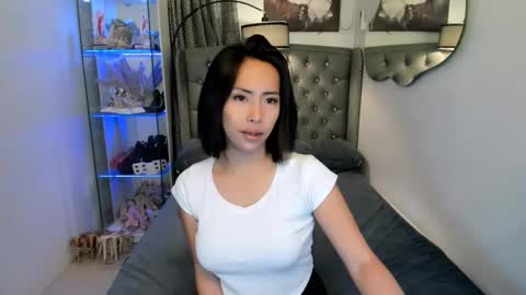 reighnempress online show from January 19, 2026, 1:31 am