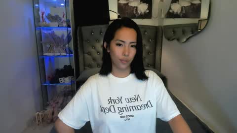 reighnempress online show from April 11, 2026, 7:45 am