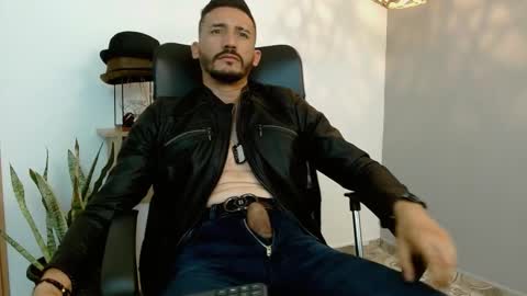   REIKO  online show from February 10, 2025, 9:58 pm