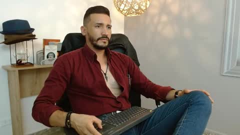   REIKO  online show from February 25, 2025, 8:19 pm