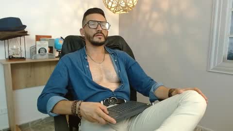   REIKO  online show from February 26, 2025, 9:27 pm