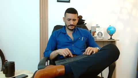   REIKO  online show from September 26, 2025, 2:43 pm