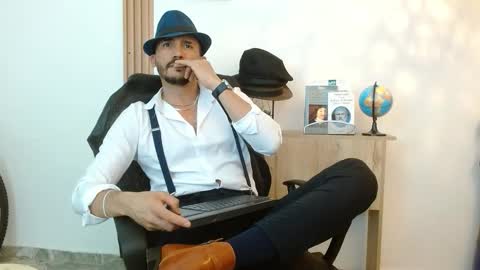   REIKO  online show from September 29, 2025, 6:46 pm