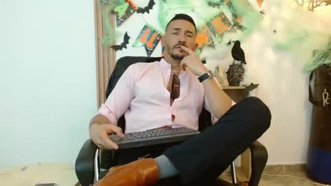   REIKO  online show from October 22, 2025, 3:56 pm