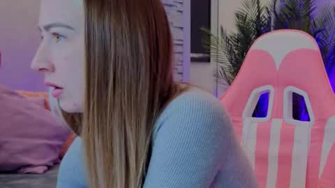 reina cummings online show from December 16, 2025, 7:35 am