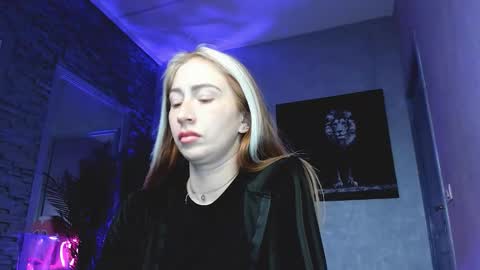 reina cummings online show from December 18, 2025, 5:35 am