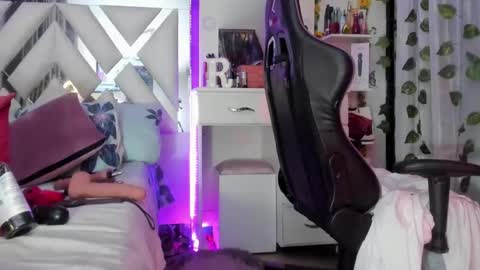 Reina online show from January 15, 2025, 10:06 am