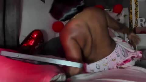 Reina online show from February 16, 2025, 6:54 am