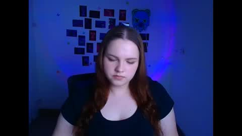 Reina online show from April 10, 2026, 6:12 pm