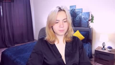 RemiPeach online show from May 29, 2026, 3:43 pm