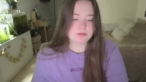 Snapshot of remirann_ chatting on January 18, 2026, 2:43 pm Ann OF - remirann21 online show from January 18, 2026, 2:43 pm