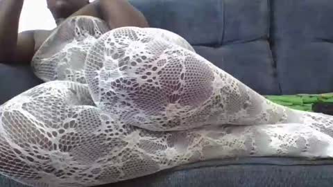 Snapshot of remmy_luna chatting on May 26, 2026, 11:12 pm Remmy luna online show from May 26, 2026, 11:12 pm