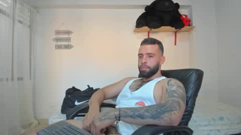 Rmy Steen online show from January 29, 2025, 9:39 pm