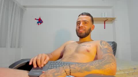 Rmy Steen online show from October 22, 2025, 2:12 am