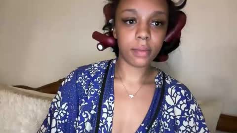 renaeesasha online show from March 2, 2026, 5:41 am