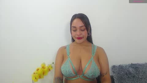 Snapshot of renatabrownn28 chatting on June 11, 2026, 5:27 am renatabrownn28 online show from June 11, 2026, 5:27 am