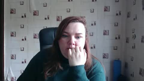 renataoia online show from April 12, 2026, 11:04 am