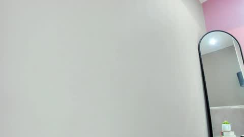 Snapshot of renataruiz_rr chatting on January 24, 2025, 6:14 pm online show from January 24, 2025, 6:14 pm