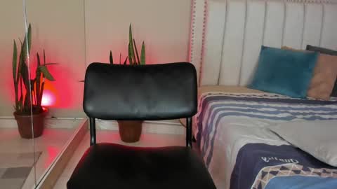 Snapshot of renataruiz_rr chatting on March 3, 2025, 6:12 pm online show from March 3, 2025, 6:12 pm