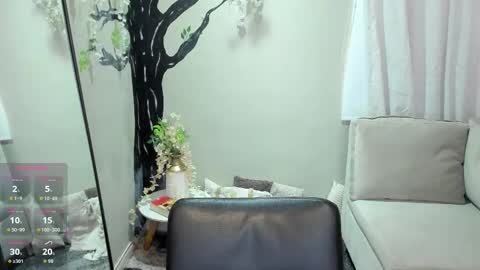      online show from October 25, 2025, 12:02 pm