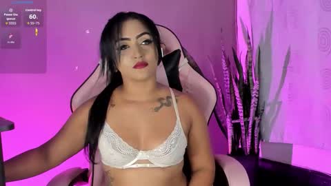 renatawilsom online show from October 3, 2025, 2:08 am