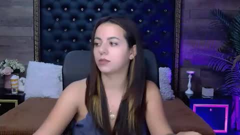 renesmesweet online show from October 21, 2025, 5:08 am