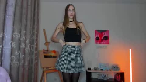 Snapshot of renewalri chatting on October 24, 2025, 2:35 pm Rina online show from October 24, 2025, 2:35 pm