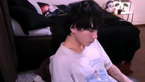 Snapshot of rennuts chatting on November 17, 2025, 3:18 pm rennuts online show from November 17, 2025, 3:18 pm