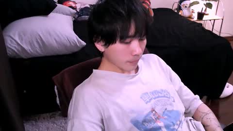 Snapshot of rennuts chatting on November 19, 2025, 3:12 pm rennuts online show from November 19, 2025, 3:12 pm