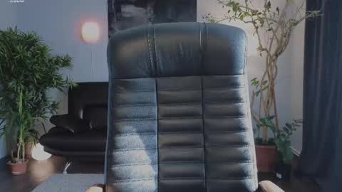Laura online show from March 12, 2025, 12:04 pm