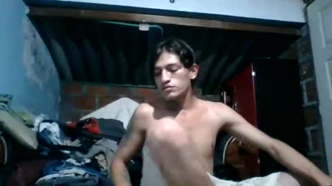 Luis online show from May 17, 2026, 11:45 pm