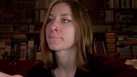 Snapshot of retromarie chatting on April 11, 2026, 8:46 pm Rie online show from April 11, 2026, 8:46 pm