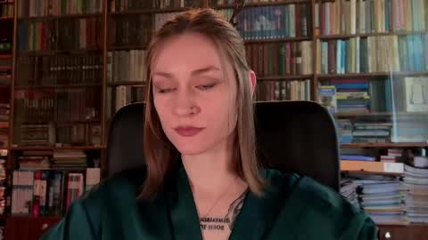 Snapshot of retromarie chatting on April 28, 2026, 2:44 pm Rie online show from April 28, 2026, 2:44 pm