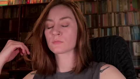 Snapshot of retromarie chatting on May 8, 2026, 4:23 pm Rie online show from May 8, 2026, 4:23 pm