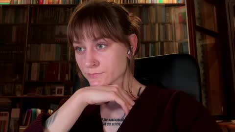 Snapshot of retromarie chatting on May 20, 2026, 6:03 pm Rie online show from May 20, 2026, 6:03 pm