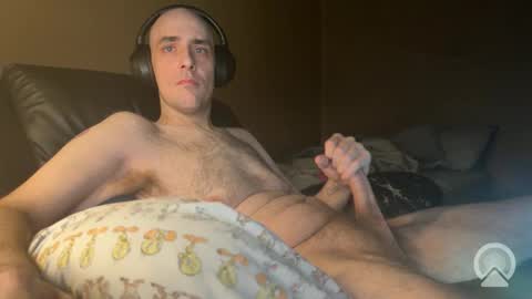 Snapshot of retroracer chatting on February 18, 2026, 3:46 am whoknows online show from February 18, 2026, 3:46 am