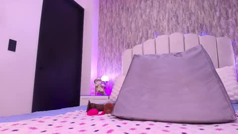 Snapshot of reven_lilith chatting on November 28, 2025, 3:09 am REVEN online show from November 28, 2025, 3:09 am