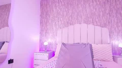 Snapshot of reven_lilith chatting on February 8, 2026, 3:10 am REVEN online show from February 8, 2026, 3:10 am