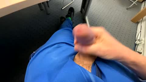 Snapshot of revilo1165 chatting on December 7, 2024, 2:13 pm revilo1165 online show from December 7, 2024, 2:13 pm