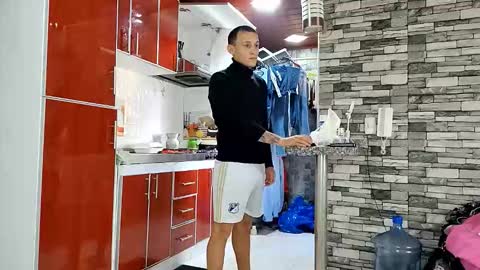 reymasterhot online show from February 22, 2026, 2:37 pm