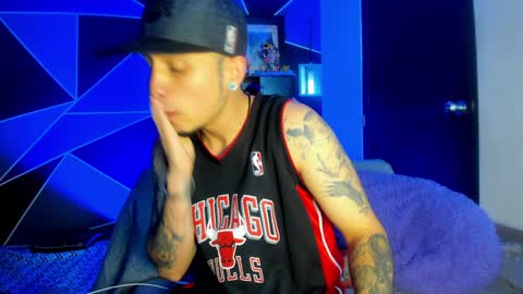 Rey online show from January 8, 2025, 7:34 pm