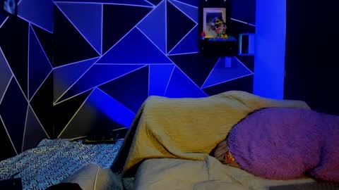 Rey online show from January 8, 2025, 10:48 pm